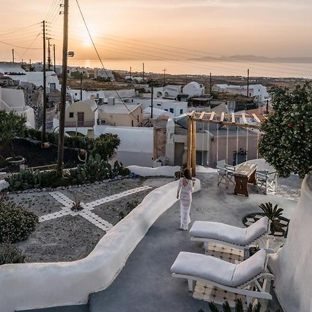Fosuites Oia  Exterior photo
